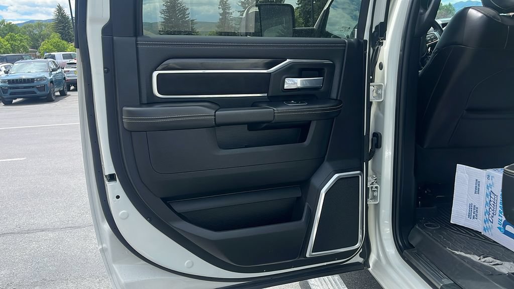 Used 2022 RAM 3500 Laramie AWD/4WD image 20