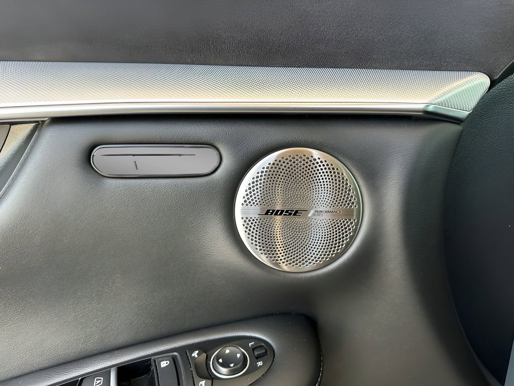 Used 2022 INFINITI QX50 Sensory image 10