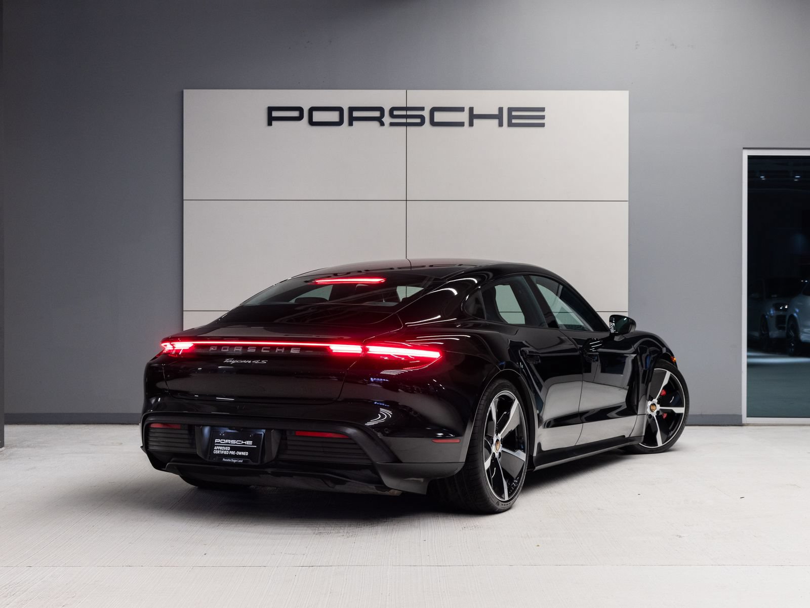 Certified 2023 Porsche Taycan 4S AWD/4WD image 7