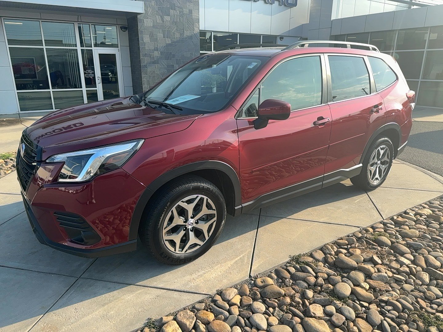 Certified 2023 Subaru Forester Premium AWD/4WD image 2