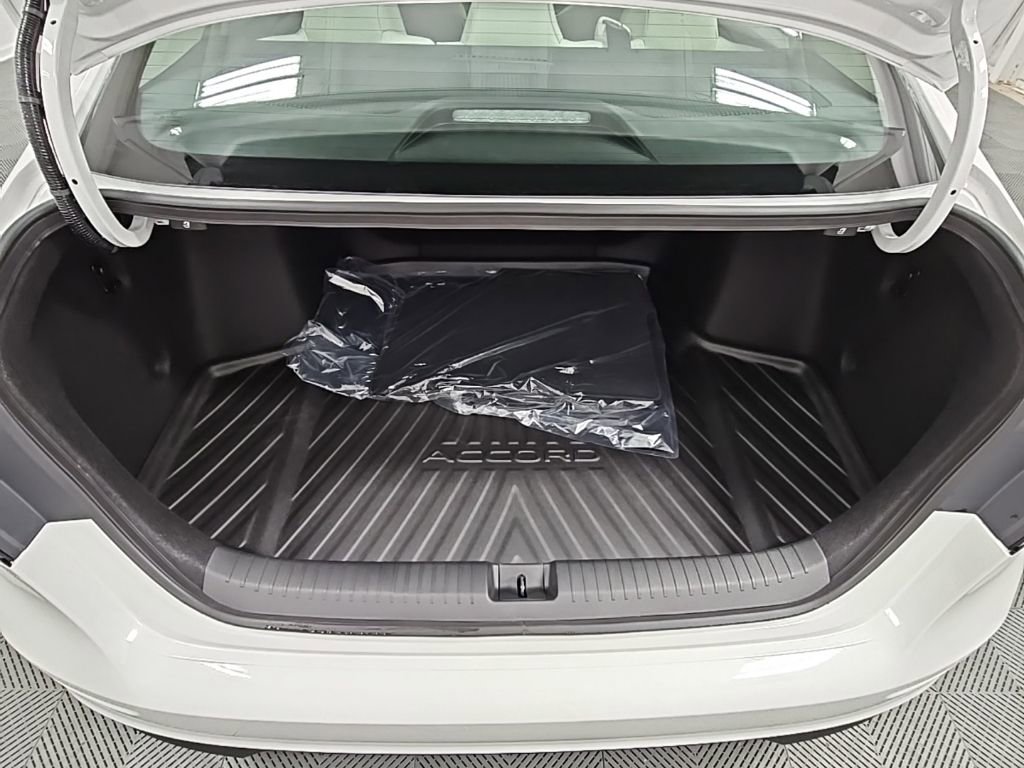 New 2025 Honda Accord SE image 30