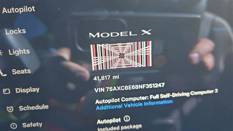 Used 2022 Tesla Model X Plaid image 4