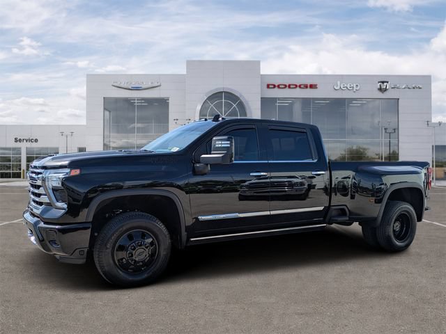 Used 2025 Chevrolet Silverado 3500 High Country w/ High Country Premium Package AWD/4WD image 5