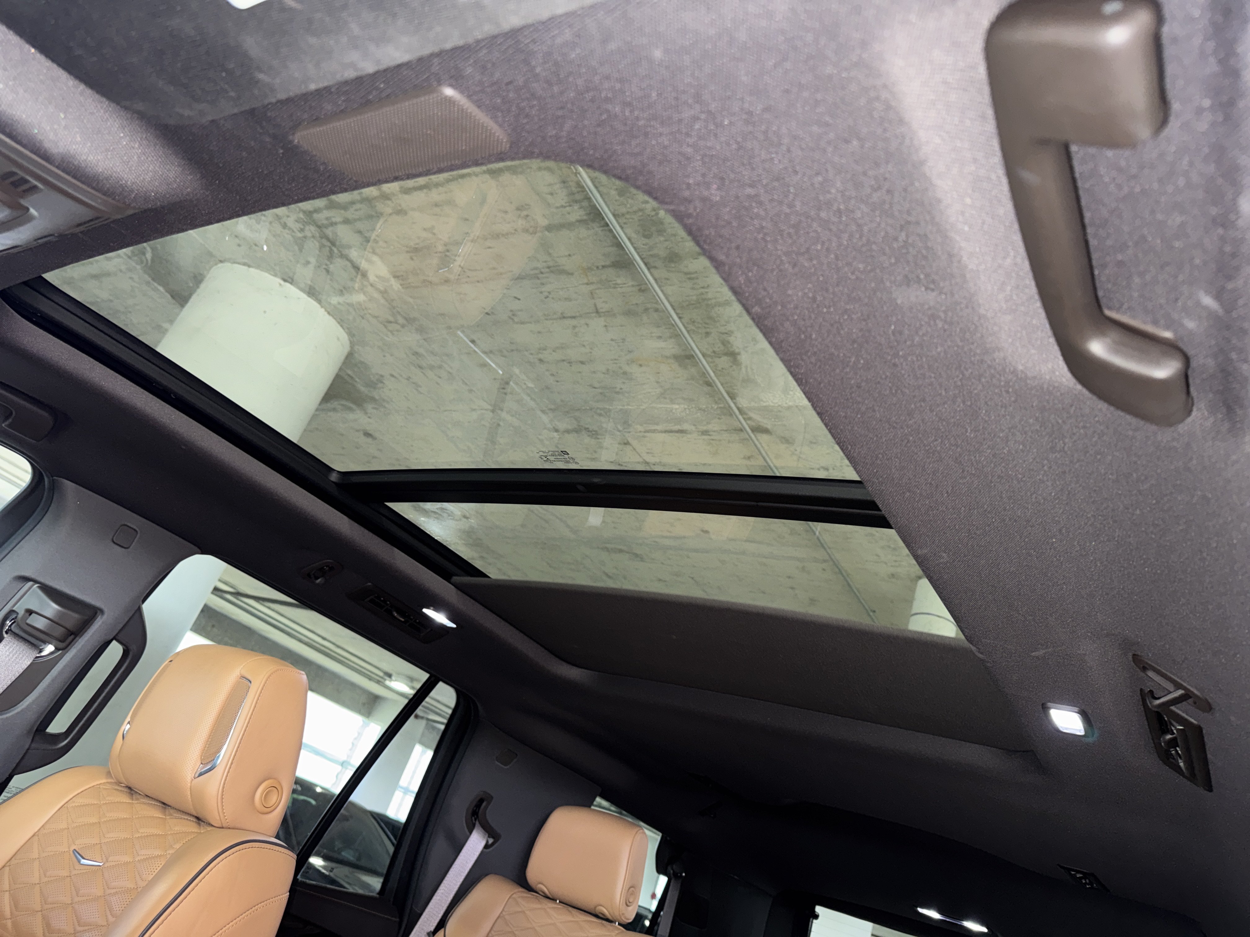 Used 2023 Cadillac Escalade Premium Luxury w/ LPO, Illumination Package AWD/4WD image 32