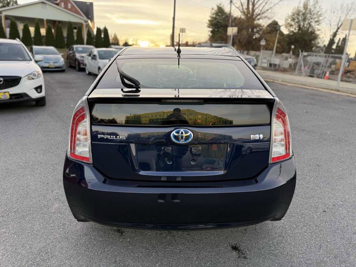 Used 2015 Toyota Prius Two image 6
