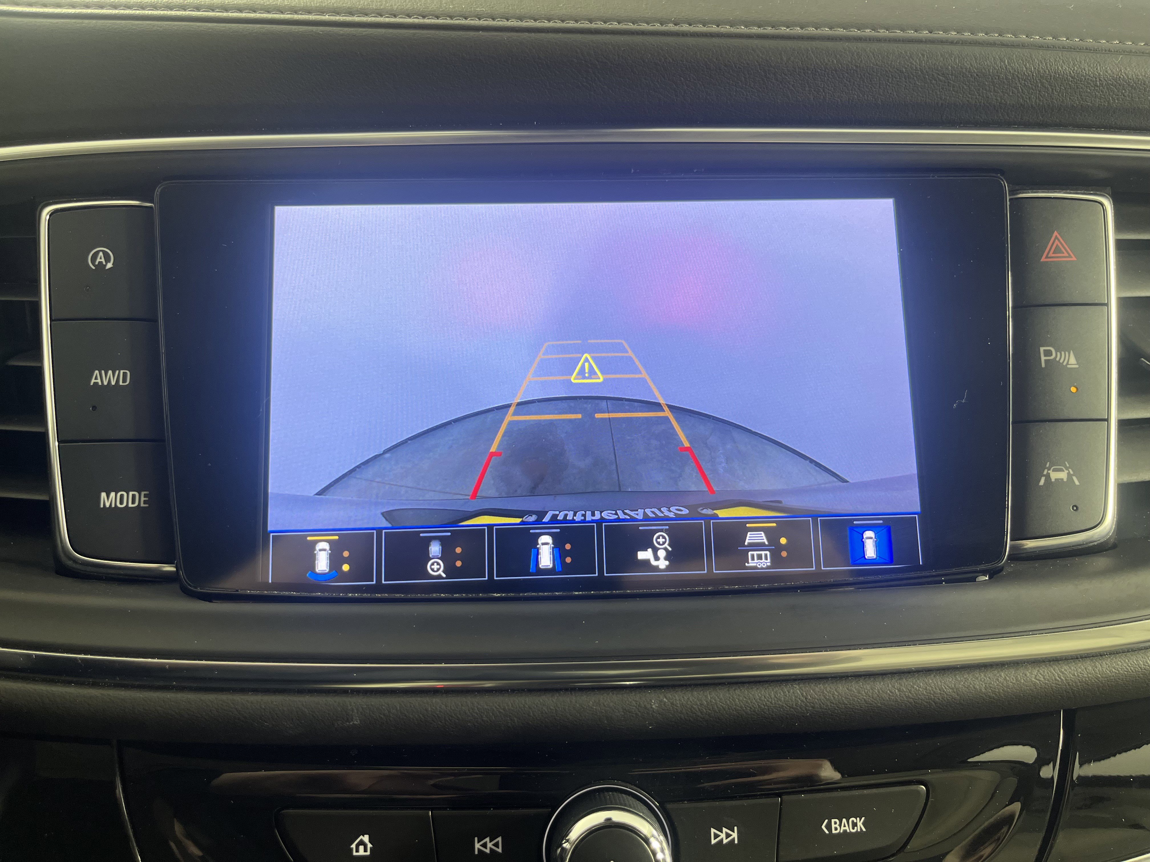 Used 2023 Buick Enclave Avenir w/ Avenir Technology Package image 31