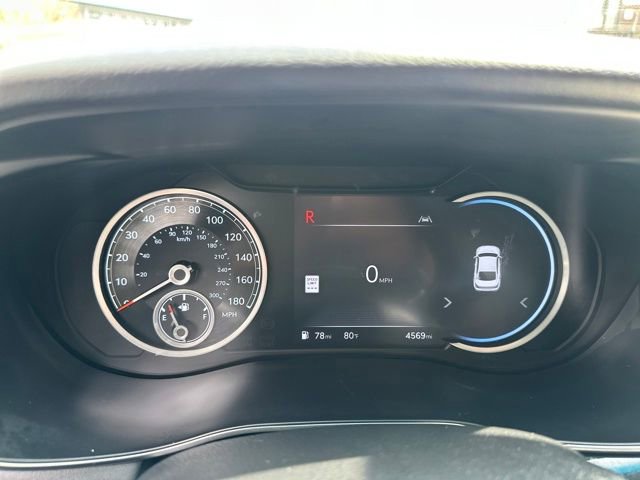 Used 2025 Genesis G70 2.5T image 40