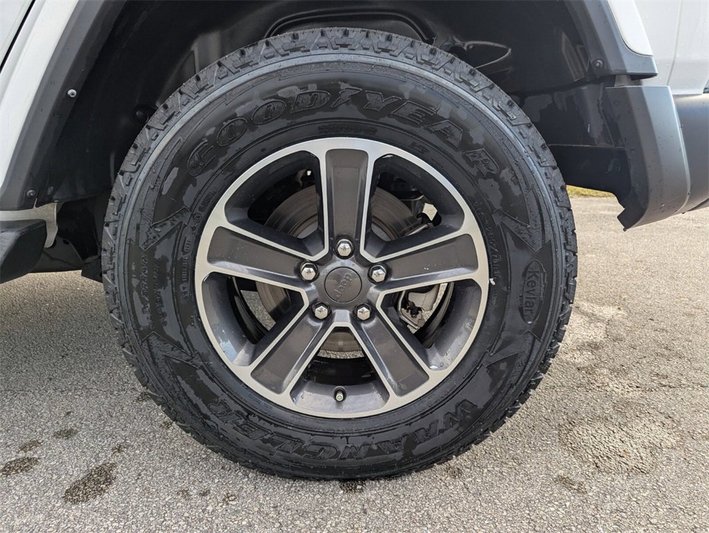 Used 2023 Jeep Wrangler Sahara image 16