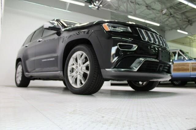 Used 2014 Jeep Grand Cherokee Summit image 40