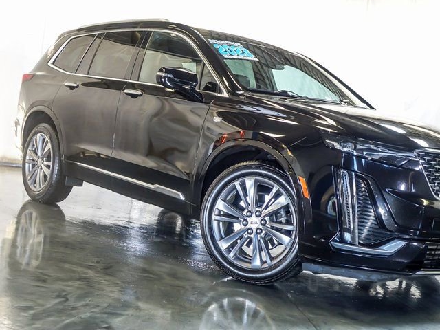 Certified 2023 Cadillac XT6 Premium Luxury image 5