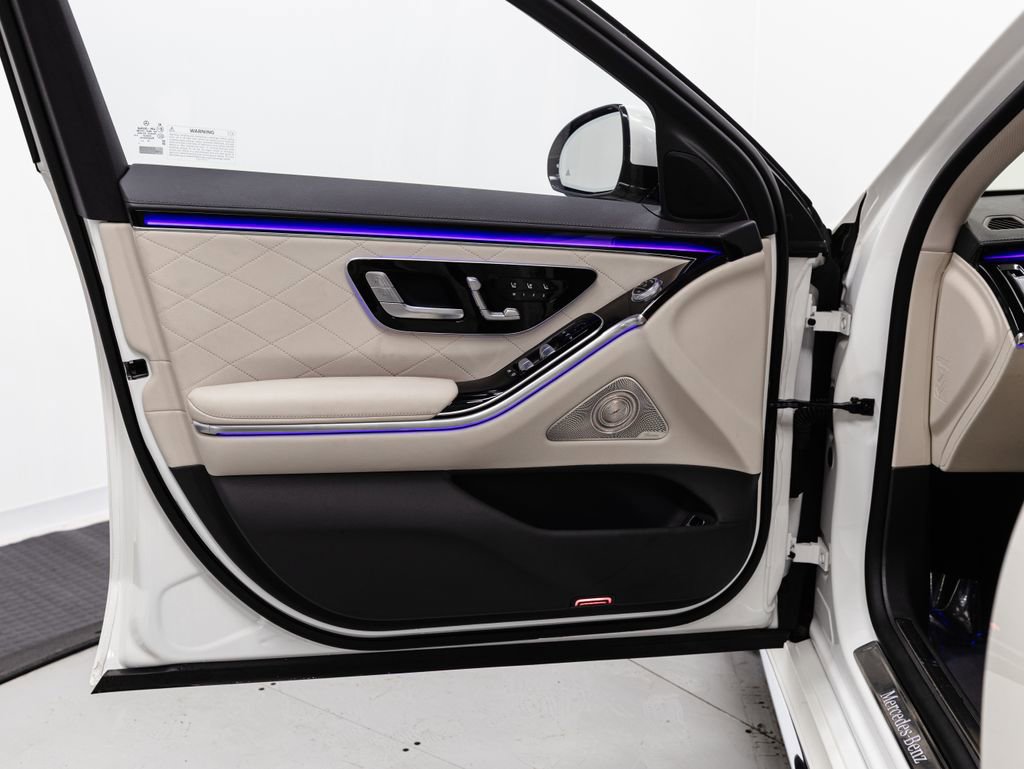 Used 2023 Mercedes-Benz S 580 4MATIC Sedan image 5