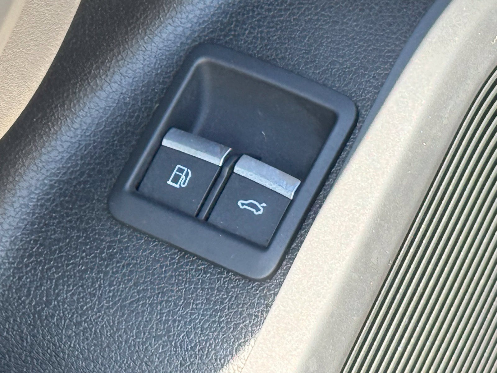 Used 2023 Audi Q5 e Premium Plus AWD/4WD image 23