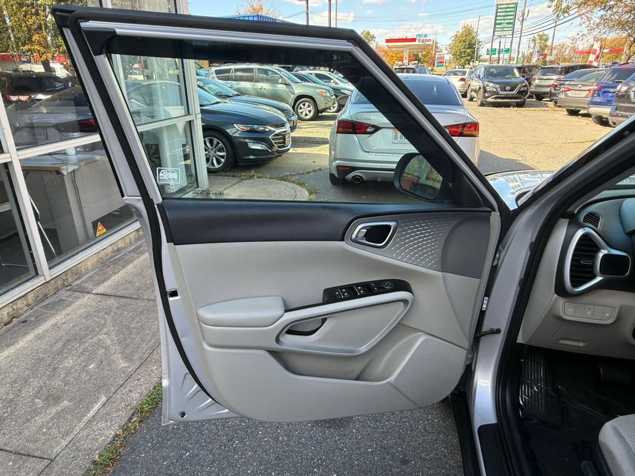 Used 2021 Kia Soul LX FWD image 15