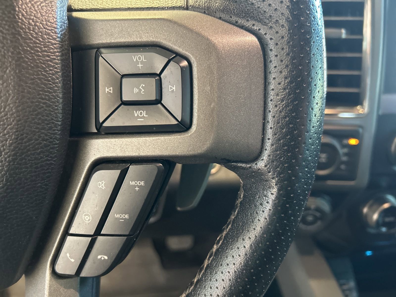 Used 2019 Ford F150 Raptor w/ Equipment Group 802A Luxury image 19