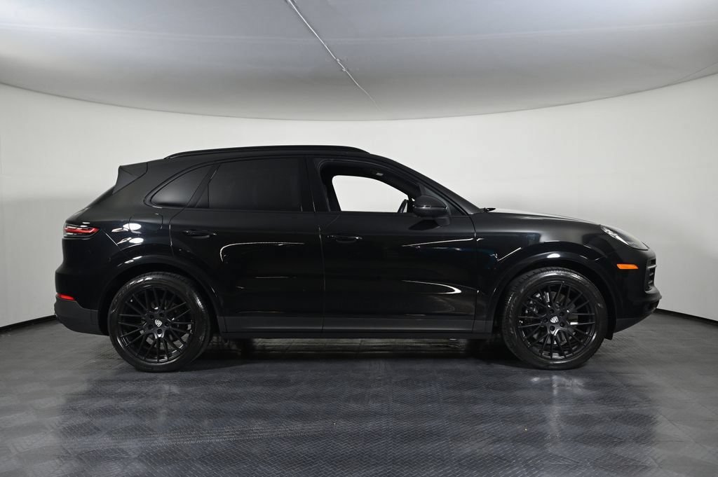 Certified 2023 Porsche Cayenne Platinum Edition AWD/4WD image 8