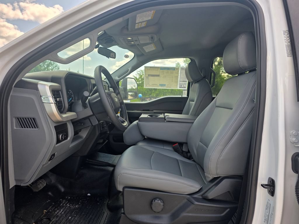 New 2026 Ford F550 4x4 Crew Cab image 21