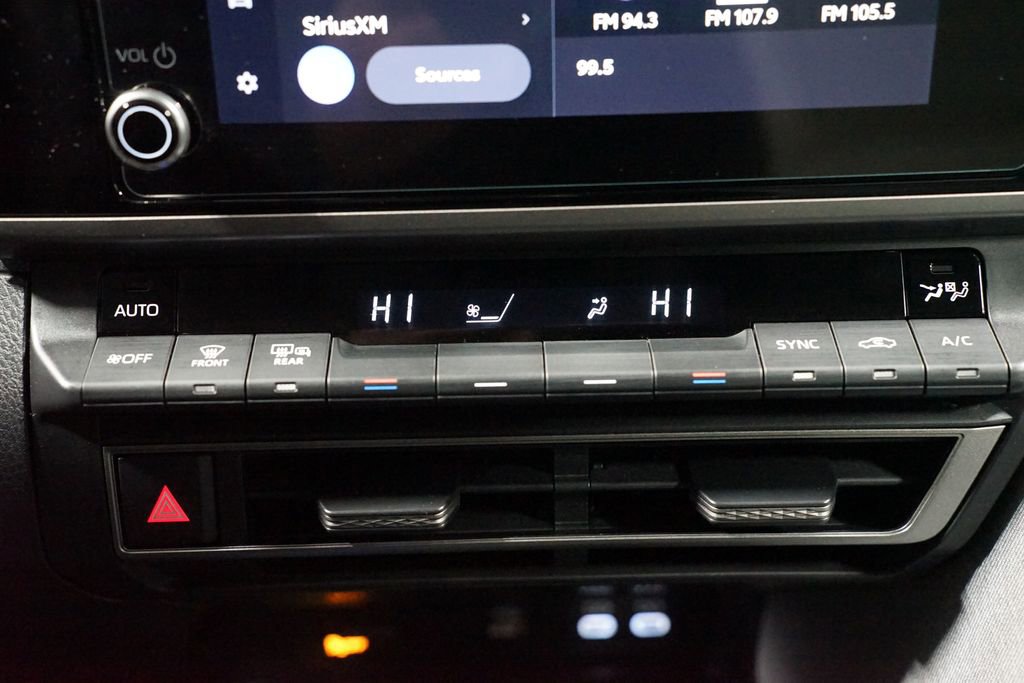 Certified 2025 Toyota Camry LE image 20