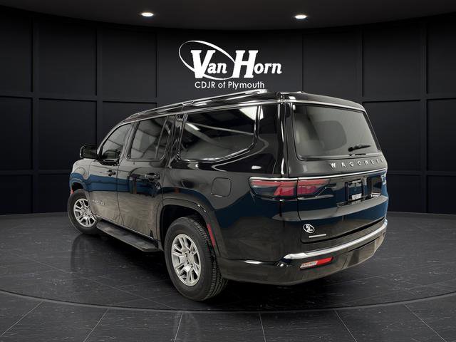 Used 2023 Jeep Wagoneer 4WD image 5