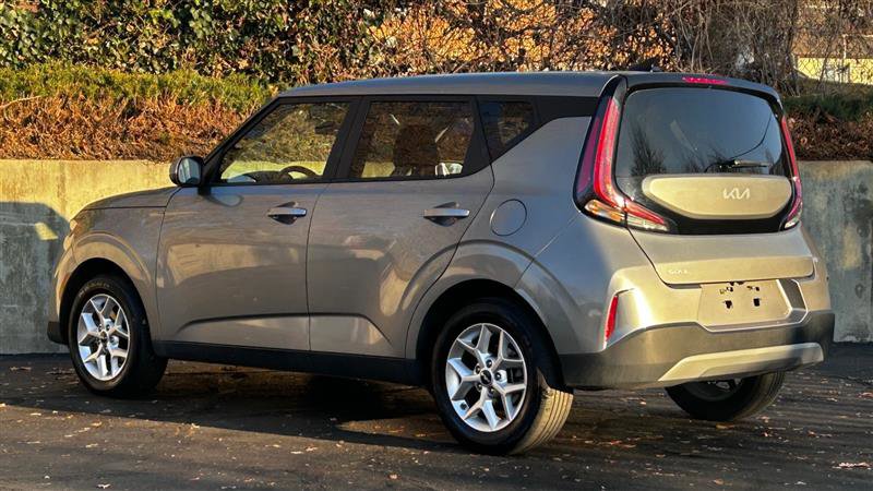 Used 2024 Kia Soul LX w/ Option Group 015 image 3