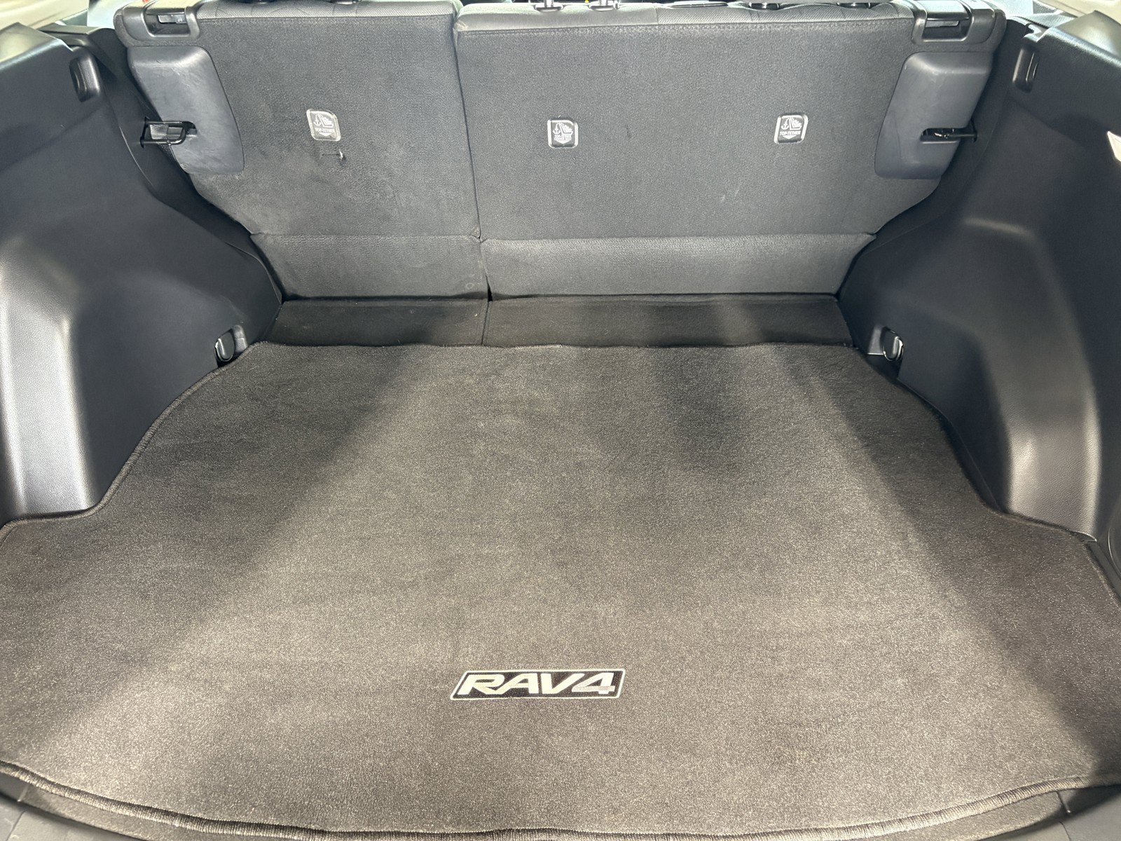 Used 2024 Toyota RAV4 XLE w/ Convenience Package AWD/4WD image 32