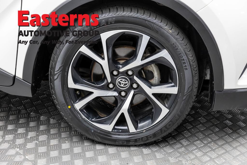 Used 2018 Toyota C-HR XLE FWD image 31