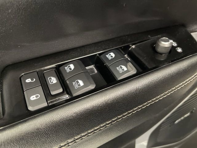 Used 2024 Jeep Wagoneer L Series II w/ Flexible Seating Group image 22