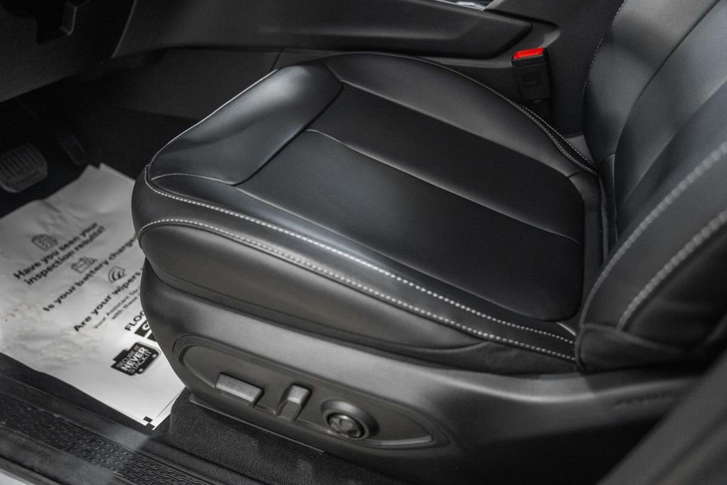 New 2025 Jeep Grand Cherokee Limited image 36