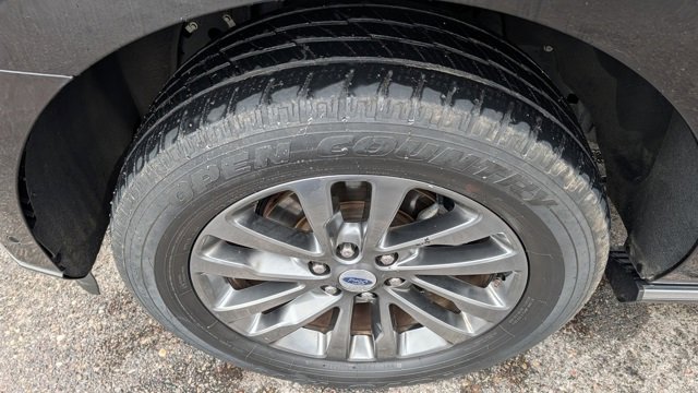 Used 2021 Ford Expedition Max Limited image 25