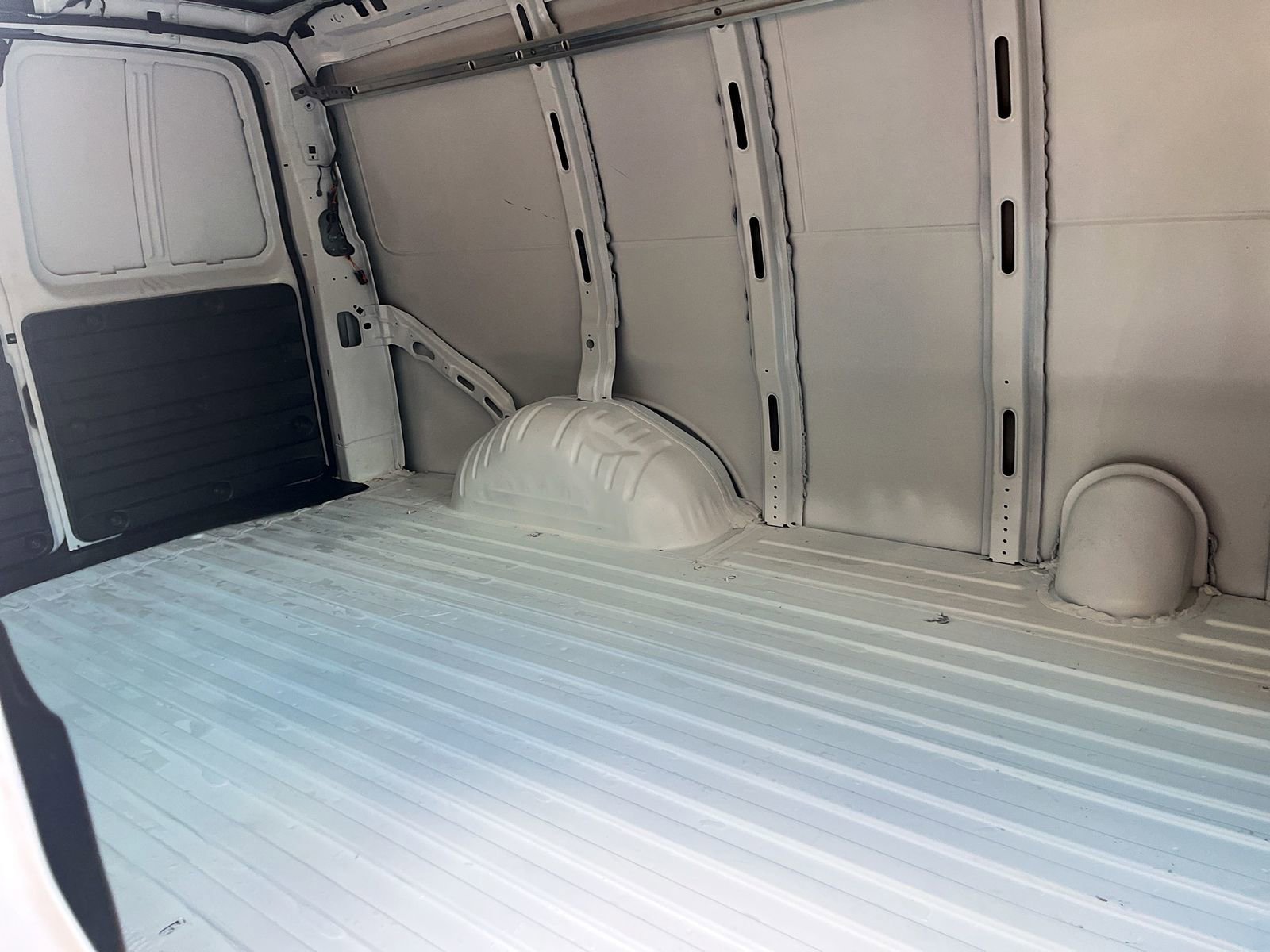 Used 2025 Chevrolet Express 2500 w/ Driver Convenience Package image 24