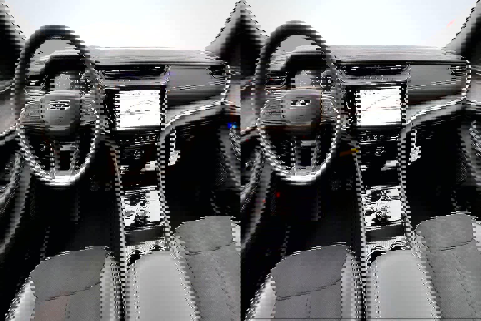 New 2026 Jeep Grand Cherokee Altitude image 10