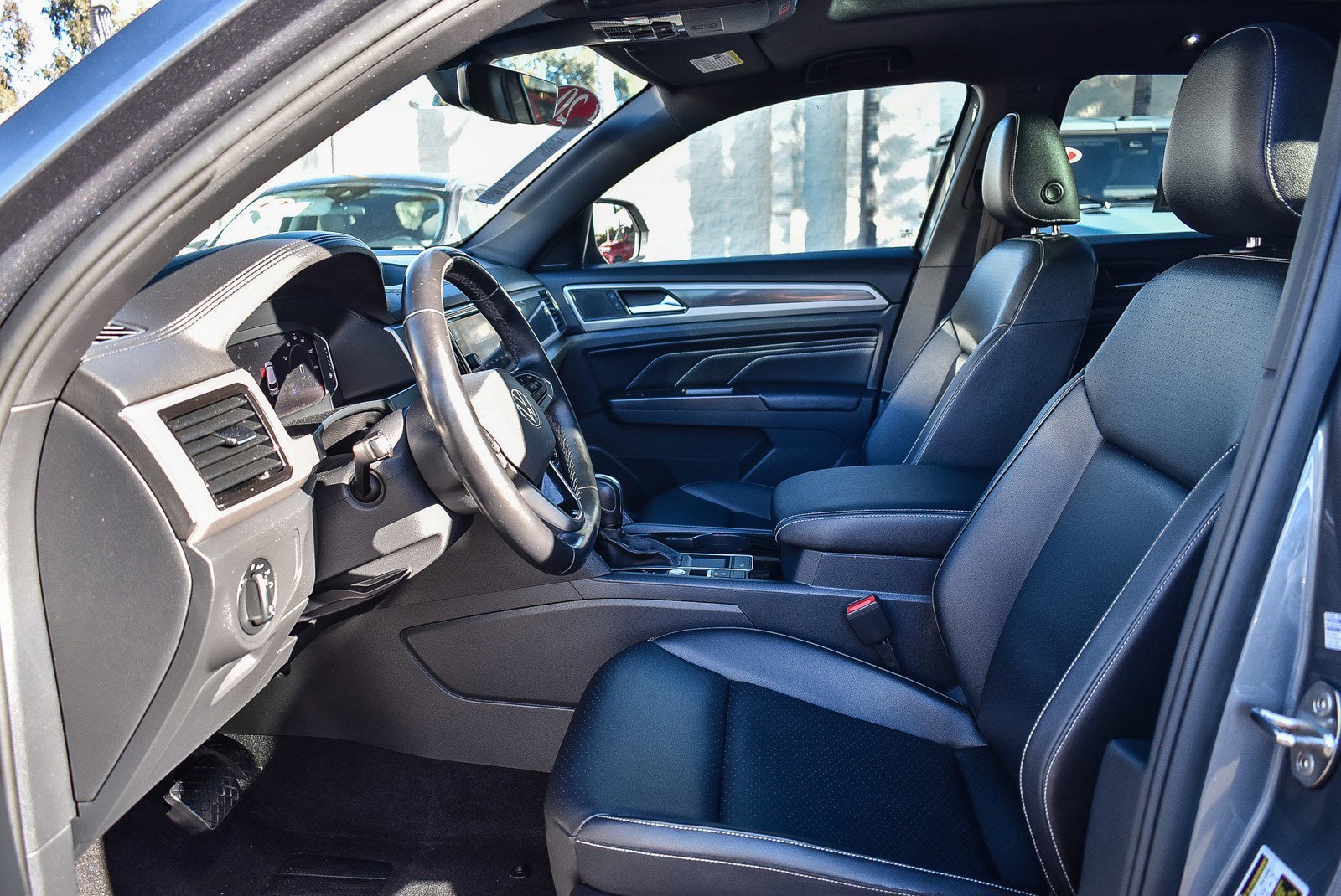 Used 2020 Volkswagen Atlas Cross Sport SEL image 18