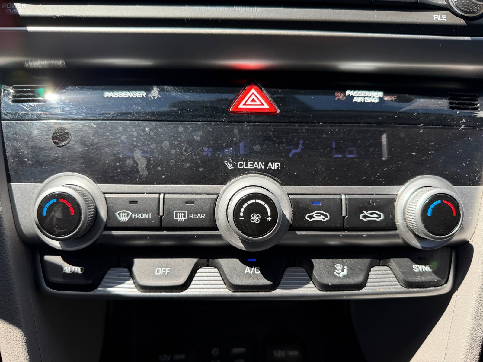 Used 2020 Hyundai Elantra SEL image 11