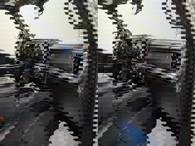 Used 2025 Ford F350 Platinum image 19