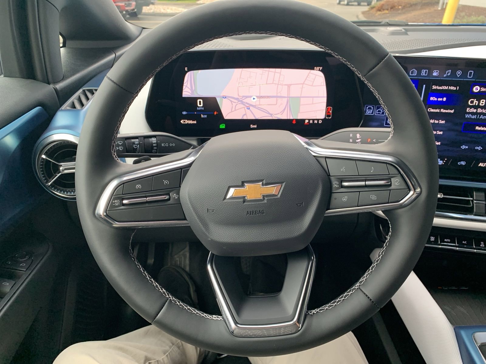 New 2026 Chevrolet Equinox EV LT image 27