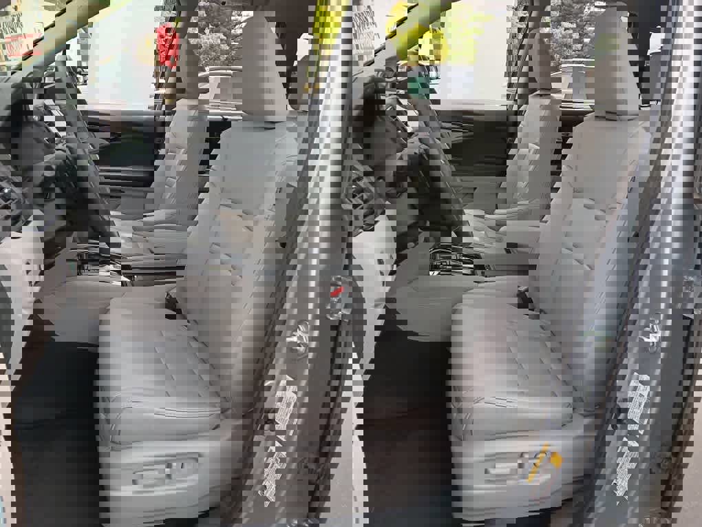 Used 2022 Honda Pilot Touring image 16