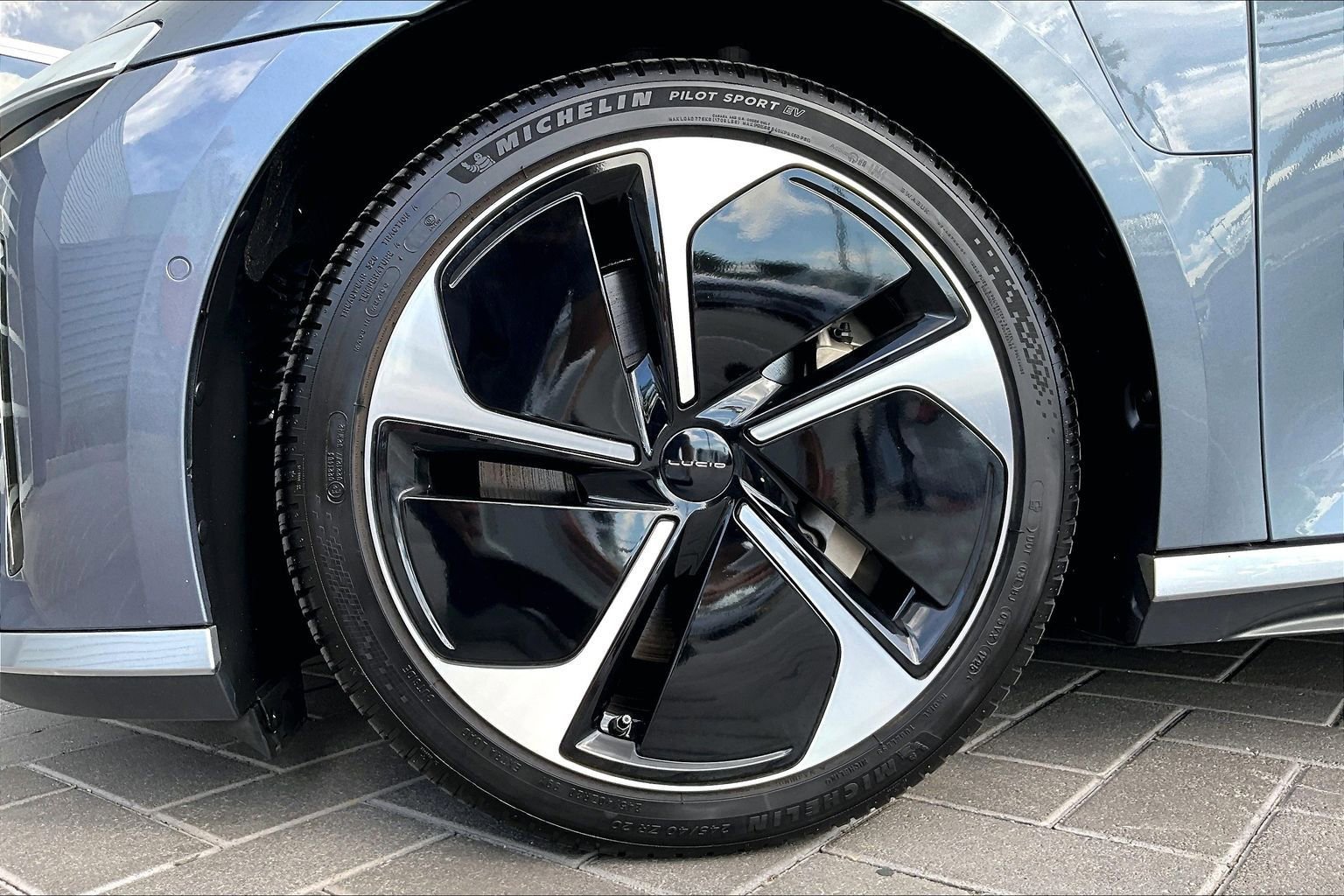 Used 2024 Lucid Air Pure RWD image 9