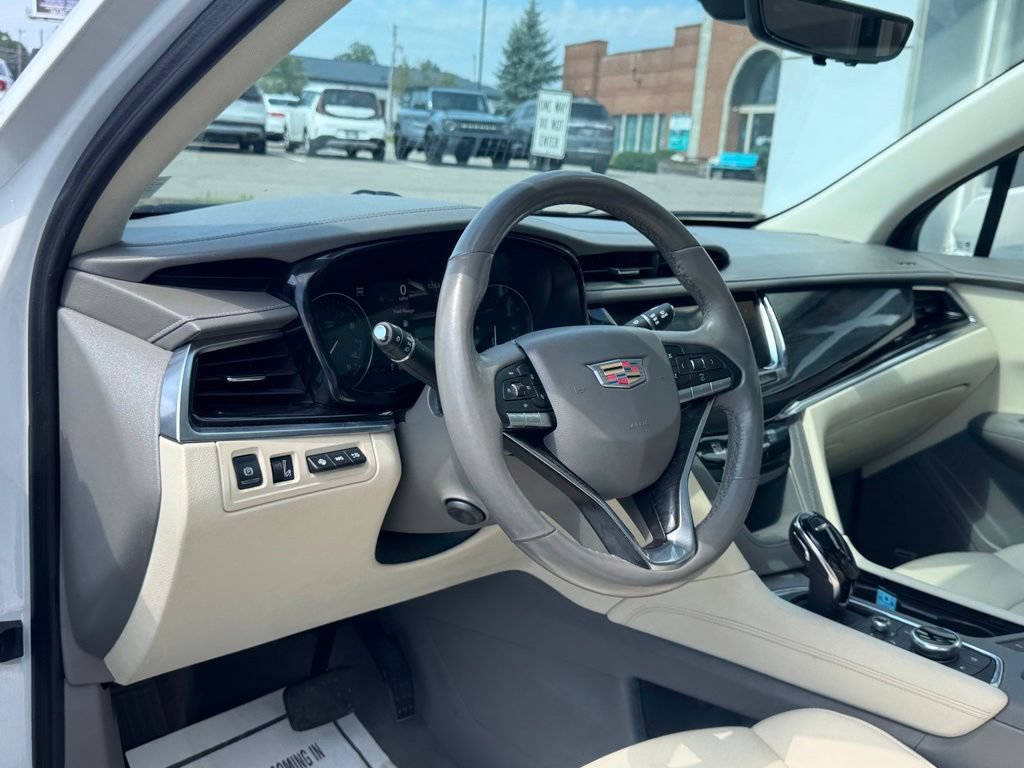Used 2022 Cadillac XT6 Premium Luxury w/ Technology Package AWD/4WD image 10