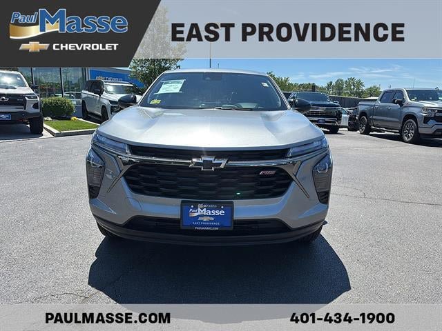Certified 2025 Chevrolet Trax RS w/ Driver Confidence Package FWD image 2