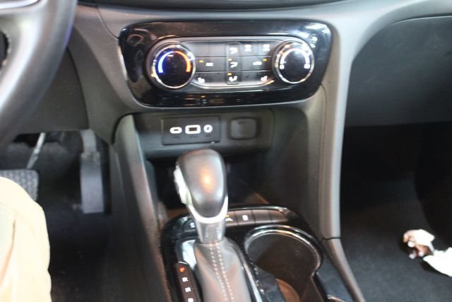 Used 2023 Buick Encore GX Preferred w/ Cold Weather Comfort Package FWD image 20