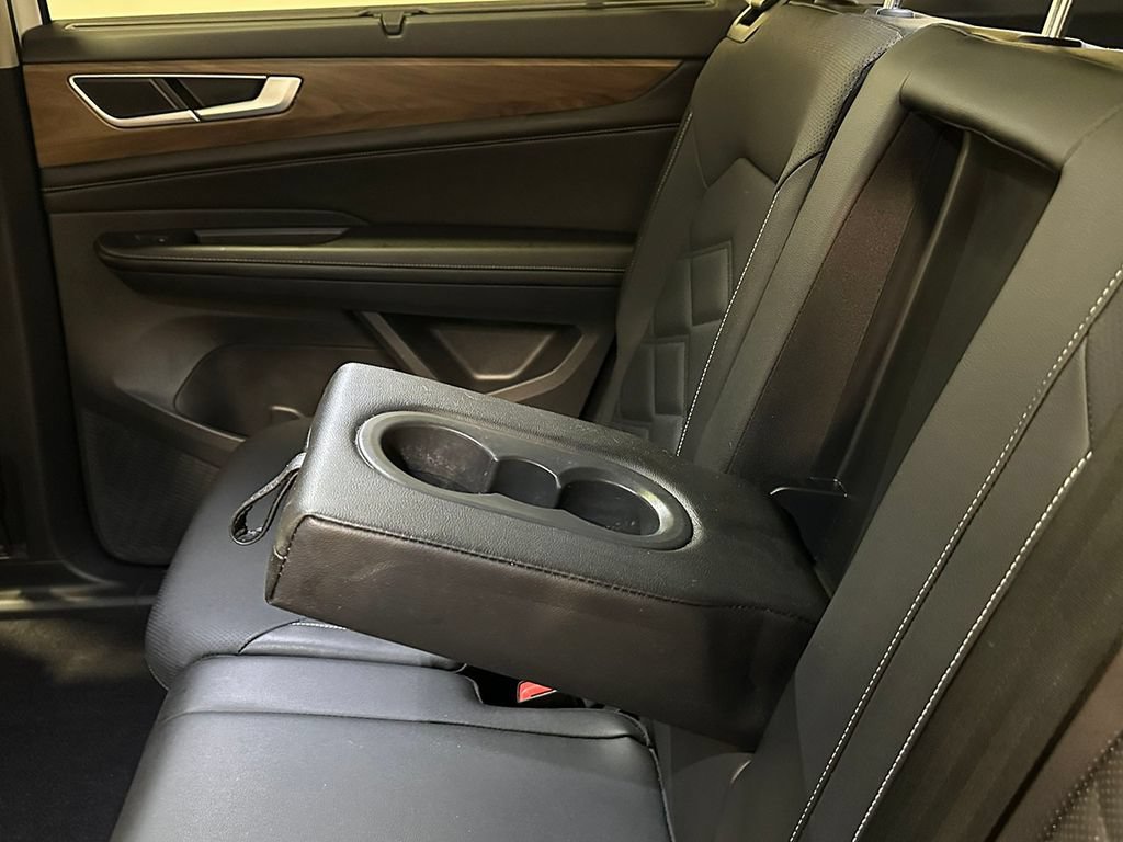 Used 2024 Volkswagen Atlas SE w/ Panoramic Sunroof Package AWD/4WD image 19