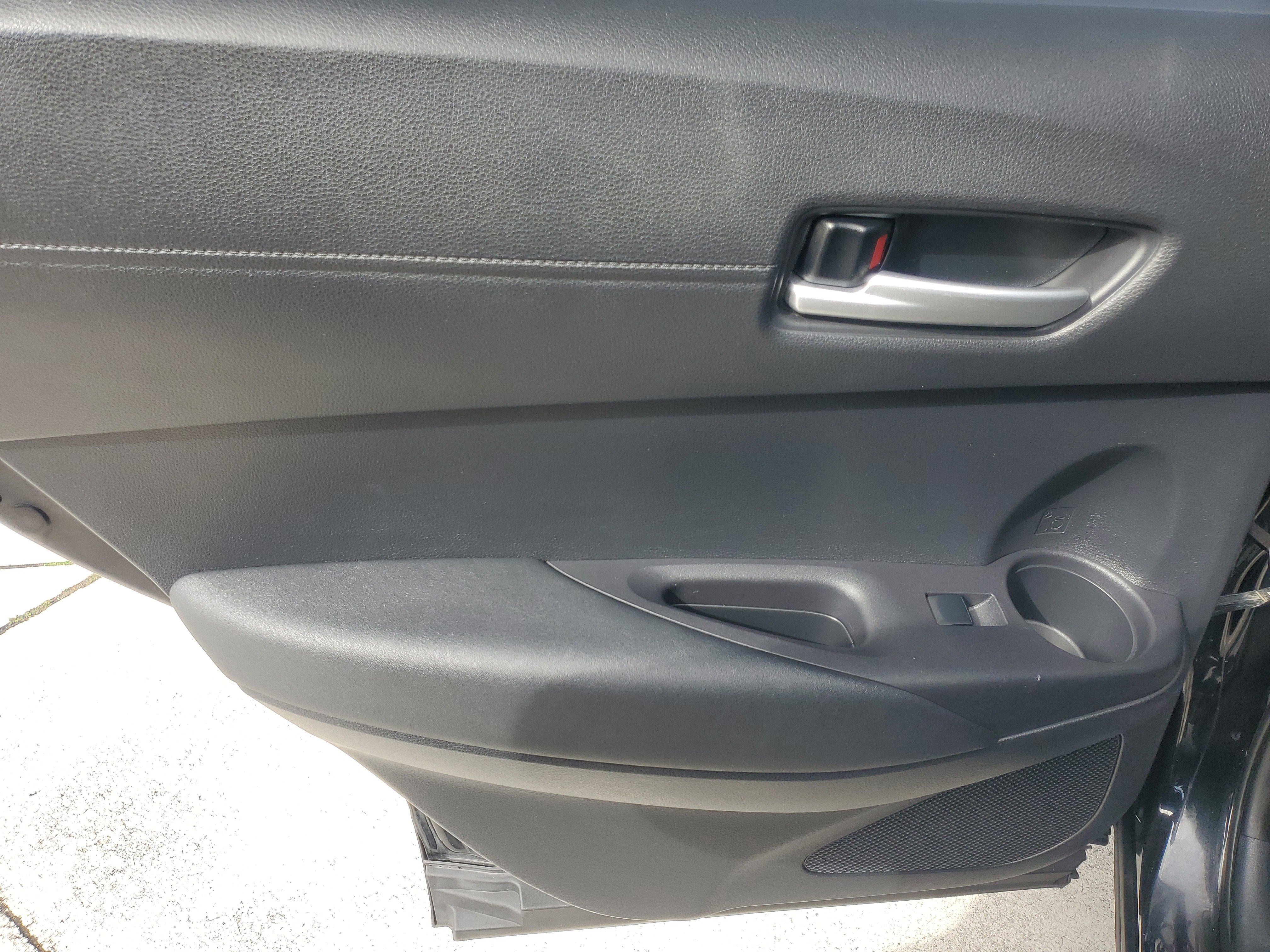 Used 2024 Toyota Corolla Cross XLE image 14