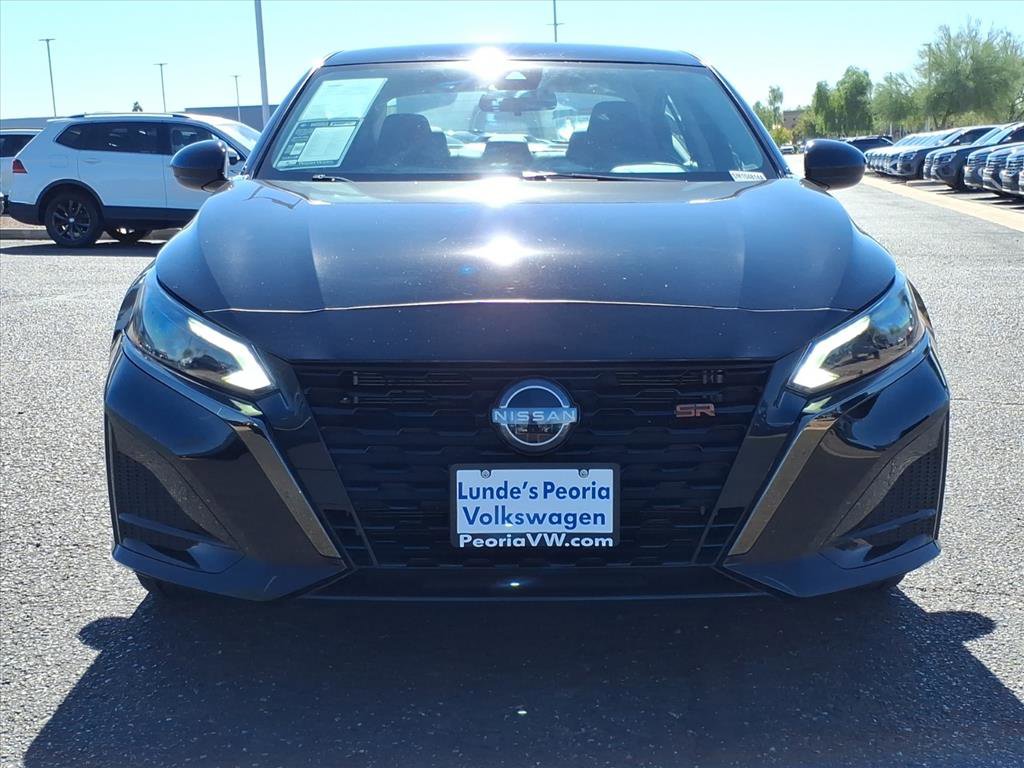 Used 2023 Nissan Altima 2.5 SR image 2