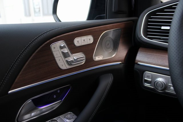 New 2026 Mercedes-Benz GLS 580 4MATIC image 26