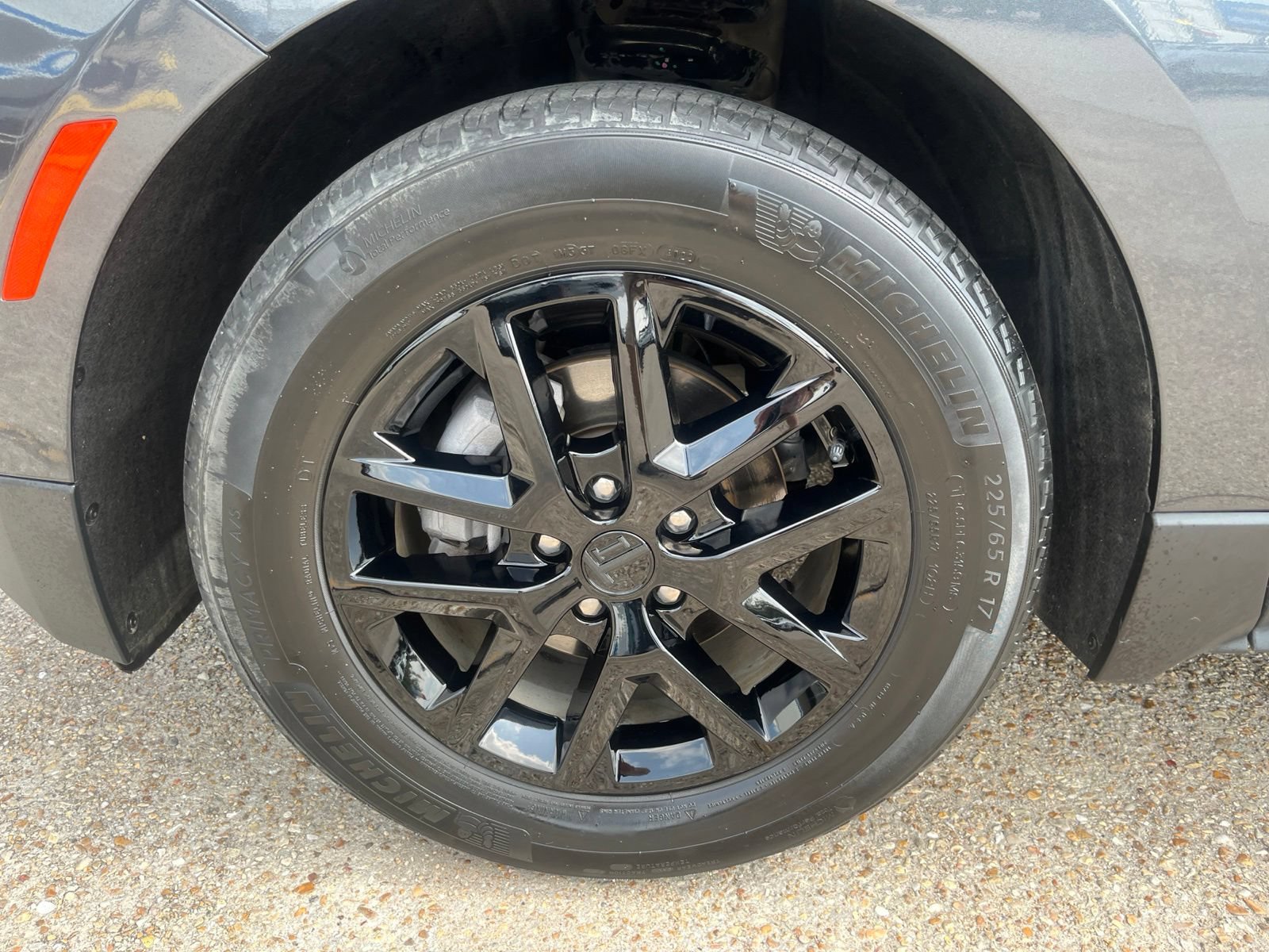 Used 2023 Chevrolet Equinox LT FWD image 7