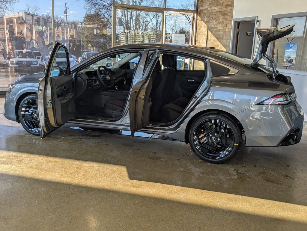 New 2026 Nissan Sentra SR w/ Floor Mat Package image 34