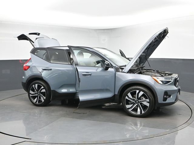 Used 2023 Volvo XC40 B5 Plus w/ Protection Package Premier AWD/4WD image 51