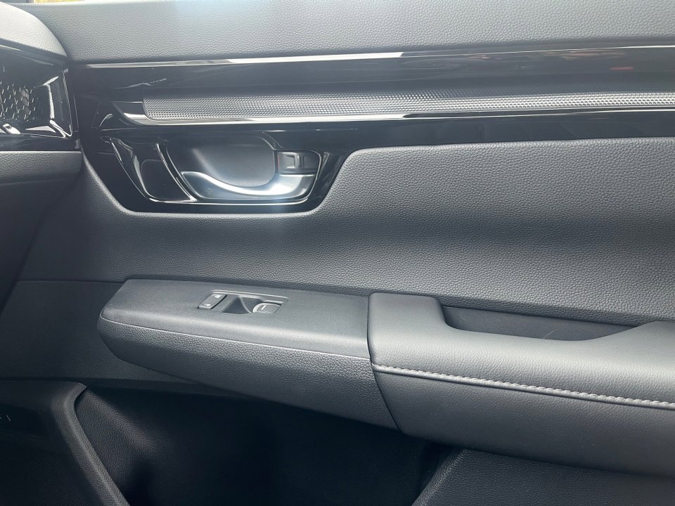 Used 2025 Honda CR-V EX-L image 31