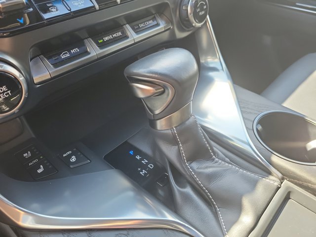 Used 2022 Lexus LX 600 4WD w/ Premium Package image 33