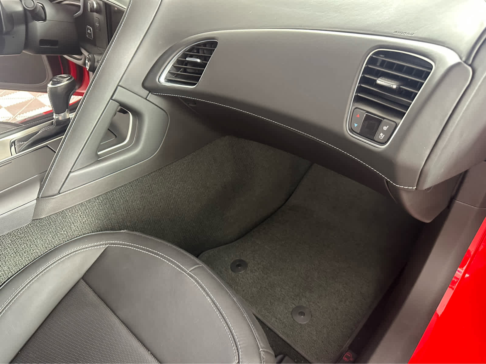 Used 2015 Chevrolet Corvette Z06 w/ 3LZ Preferred Equipment Group image 23