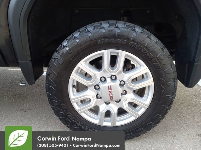 Used 2023 GMC Sierra 2500 SLT w/ SLT Premium Package image 32